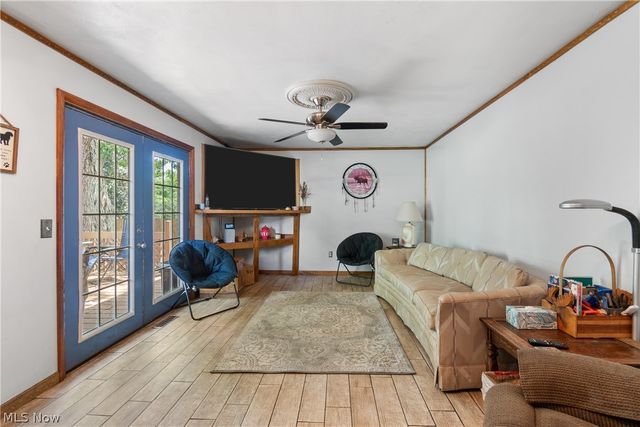 12780 Jamestown Avenue NW, Uniontown, OH 44685