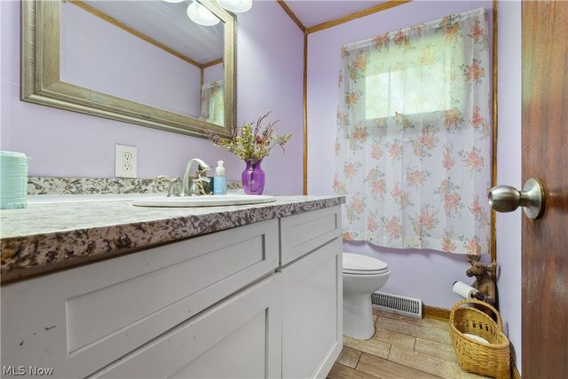12780 Jamestown Avenue NW, Uniontown, OH 44685
