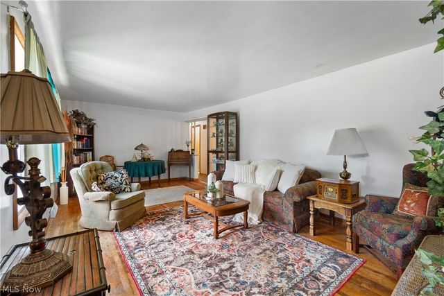 12780 Jamestown Avenue NW, Uniontown, OH 44685