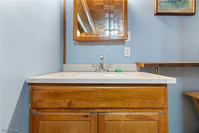 12780 Jamestown Avenue NW, Uniontown, OH 44685