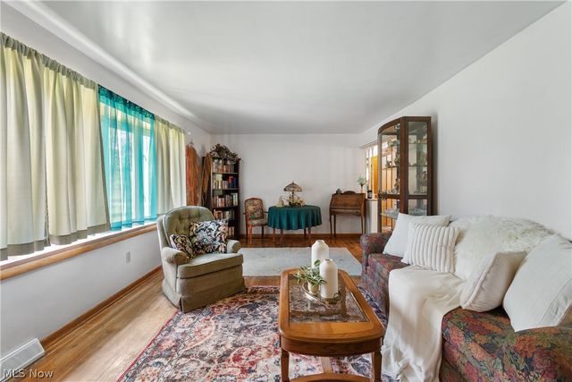 12780 Jamestown Avenue NW, Uniontown, OH 44685