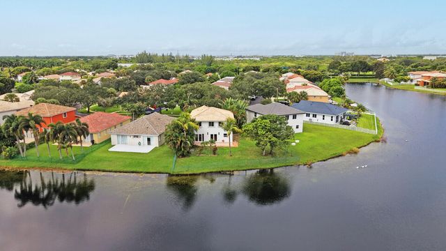 2203 SW 134th Avenue, Miramar, FL 33027