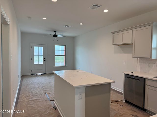 302 Willowbend Way, Youngsville, LA 70592