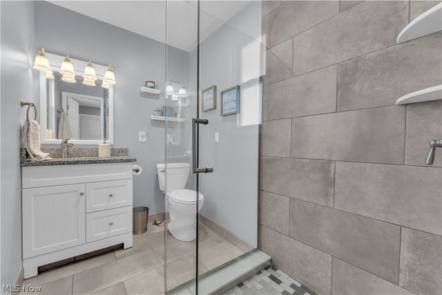 27015 Kennedy Ridge Extension, North Olmsted, OH 44070