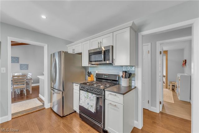 27015 Kennedy Ridge Extension, North Olmsted, OH 44070