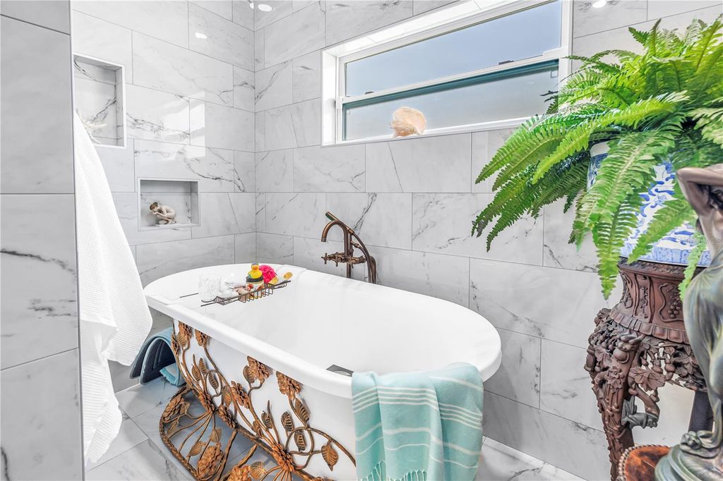 Image 28 of property listing at 6113 45TH STREET W, Bradenton, FL 34210