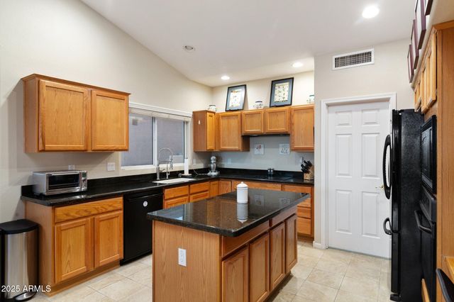 24508 S LAKEWAY Circle SW, Sun Lakes, AZ 85248