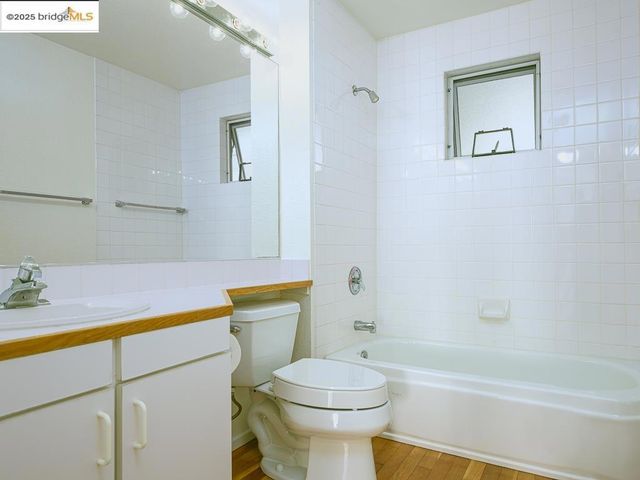 1201 Brickyard Way 302, Richmond, CA 94801