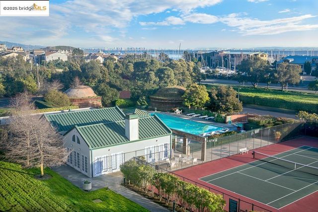 1201 Brickyard Way 302, Richmond, CA 94801