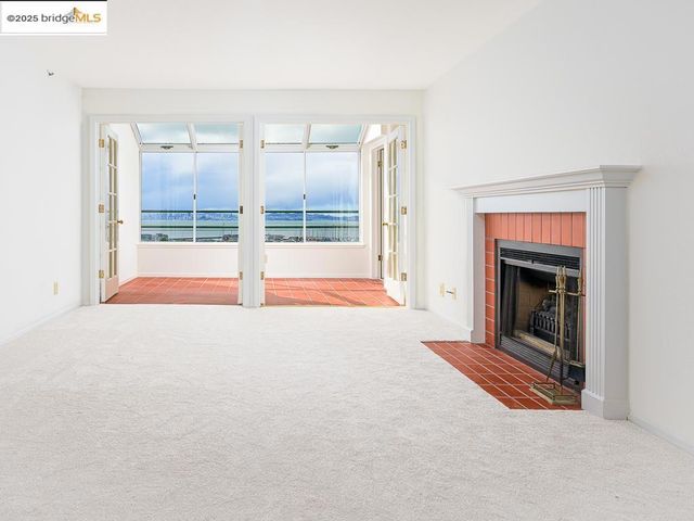 1201 Brickyard Way 302, Richmond, CA 94801