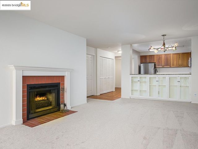 1201 Brickyard Way 302, Richmond, CA 94801