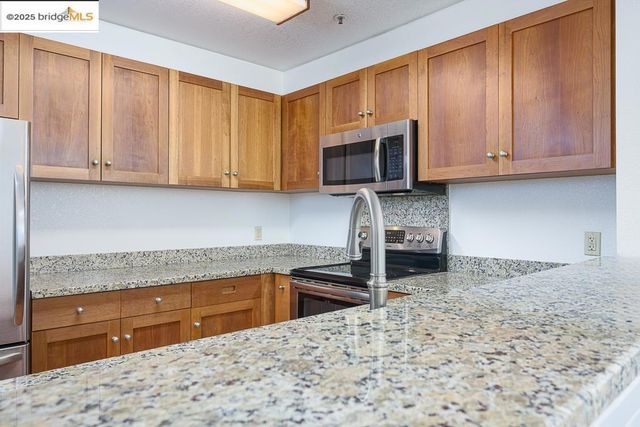 1201 Brickyard Way 302, Richmond, CA 94801