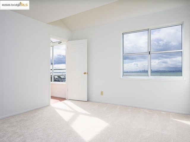 1201 Brickyard Way 302, Richmond, CA 94801