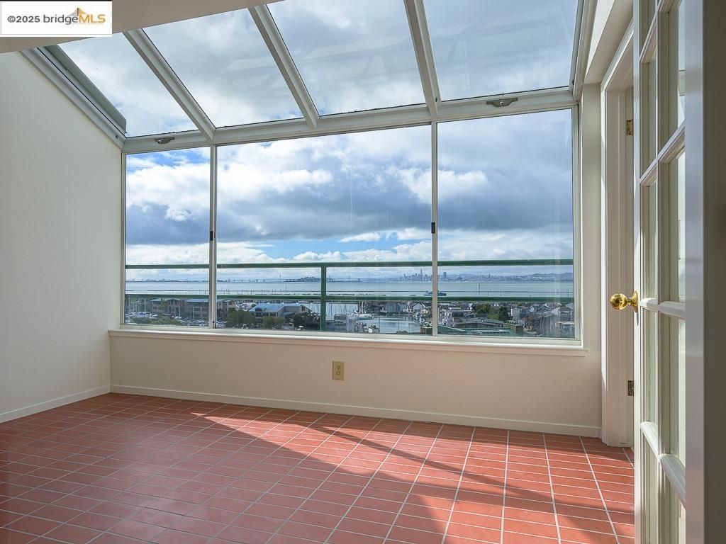 1201 Brickyard Way 302, Richmond, CA 94801