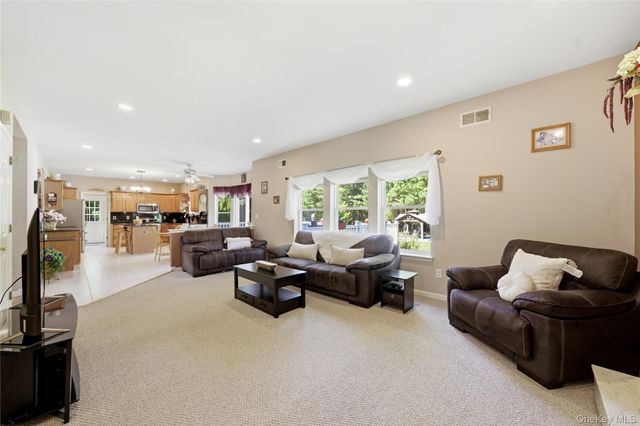 9 Ridgefield Drive, Shoreham, NY 11786