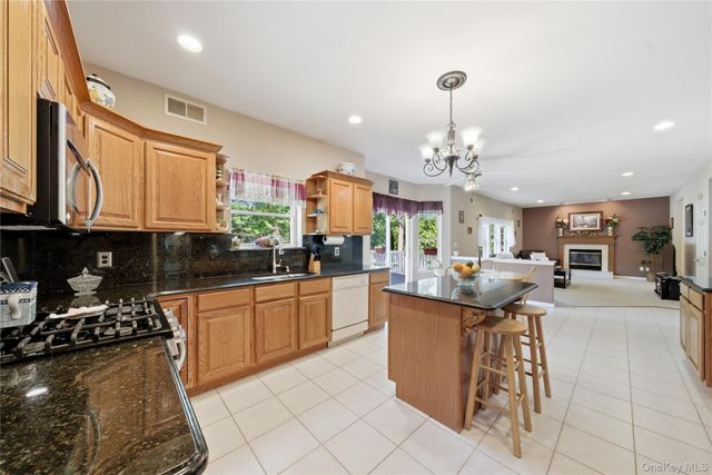 9 Ridgefield Drive, Shoreham, NY 11786