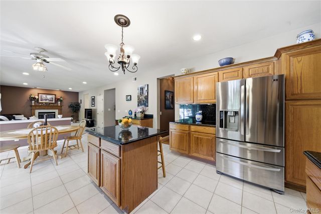 9 Ridgefield Drive, Shoreham, NY 11786