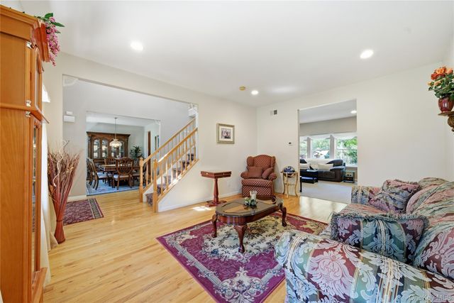 9 Ridgefield Drive, Shoreham, NY 11786