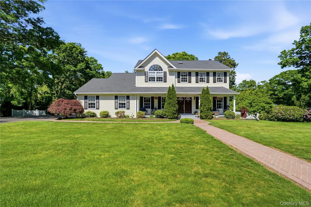 9 Ridgefield Drive, Shoreham, NY 11786