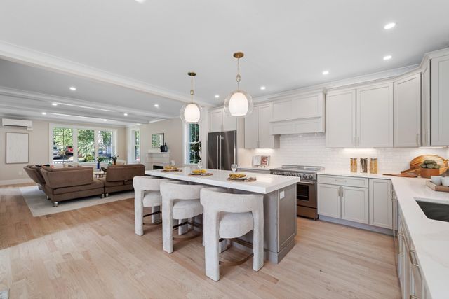 53 Hodge Rd, Arlington, MA 02474