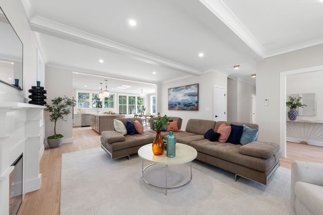 53 Hodge Rd, Arlington, MA 02474