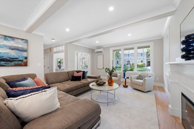 53 Hodge Rd, Arlington, MA 02474