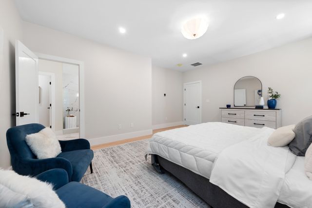 53 Hodge Rd, Arlington, MA 02474