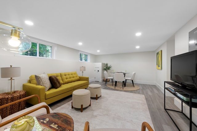 53 Hodge Rd, Arlington, MA 02474