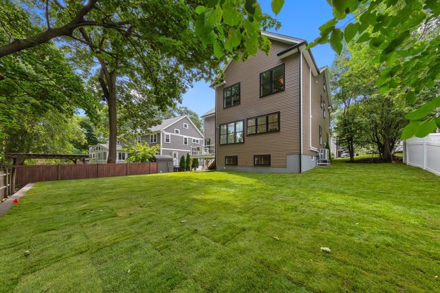 53 Hodge Rd, Arlington, MA 02474