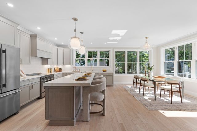 53 Hodge Rd, Arlington, MA 02474