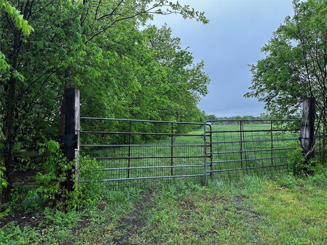 2469 SW Hulen Street, Burleson, TX 76028