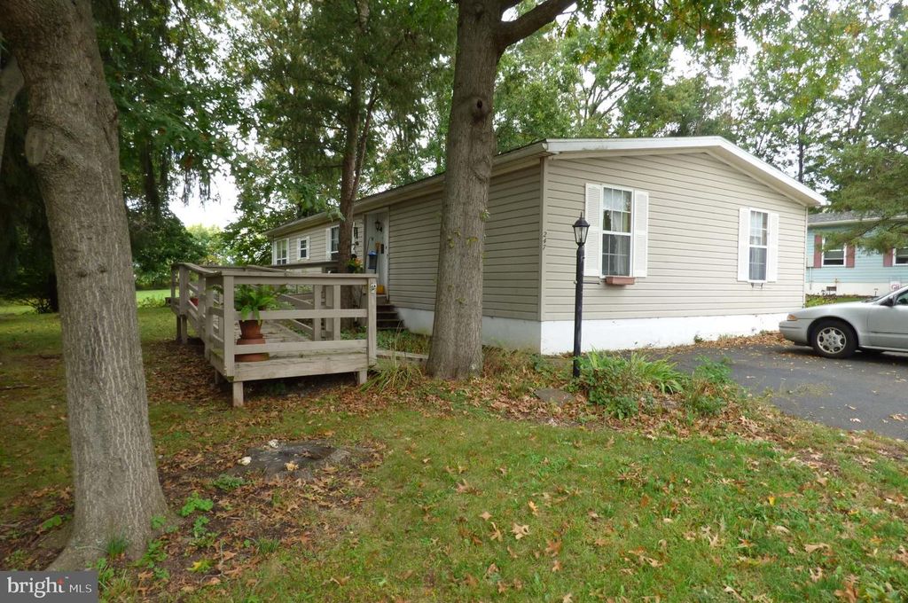 247 W 8TH ST #, Red Hill, PA 18076 — photo 2