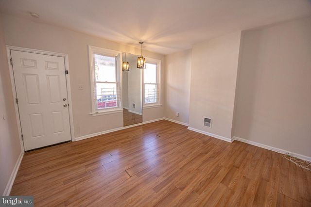 110 E PASTORIUS ST, Philadelphia, PA 19144