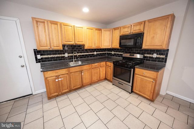 110 E PASTORIUS ST, Philadelphia, PA 19144