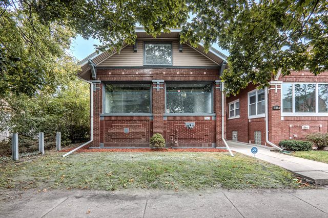 7345 S Bennett Avenue, Chicago, IL 60649