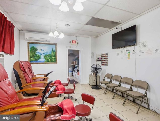 2517 WASHINGTON BLVD, Baltimore, MD 21230