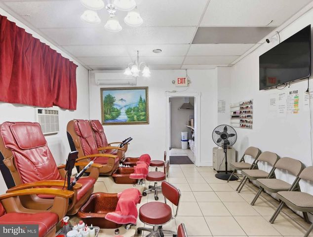 2517 WASHINGTON BLVD, Baltimore, MD 21230