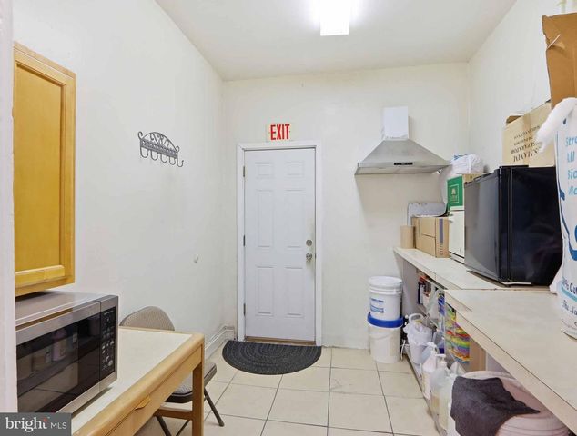 2517 WASHINGTON BLVD, Baltimore, MD 21230