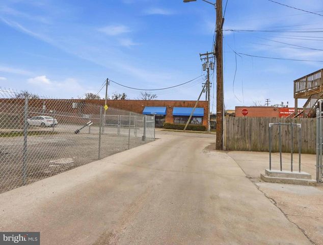 2517 WASHINGTON BLVD, Baltimore, MD 21230