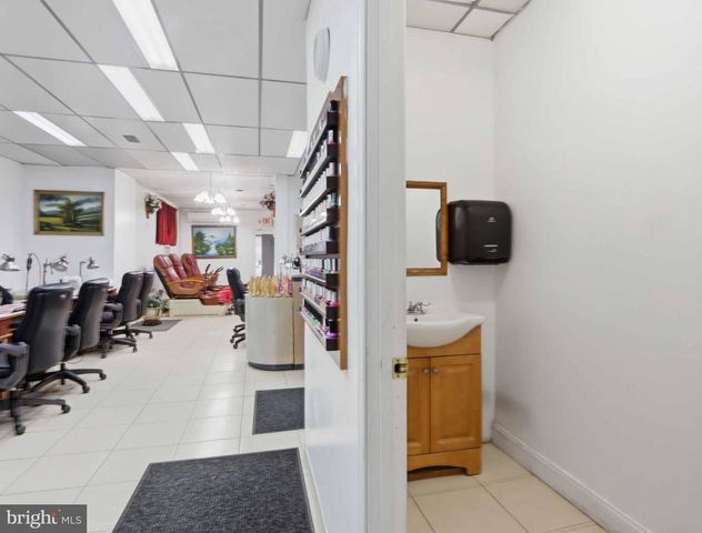 2517 WASHINGTON BLVD, Baltimore, MD 21230