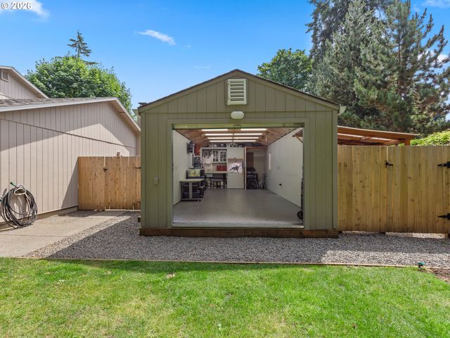 2521 Ne 125TH St, Vancouver, WA 98686