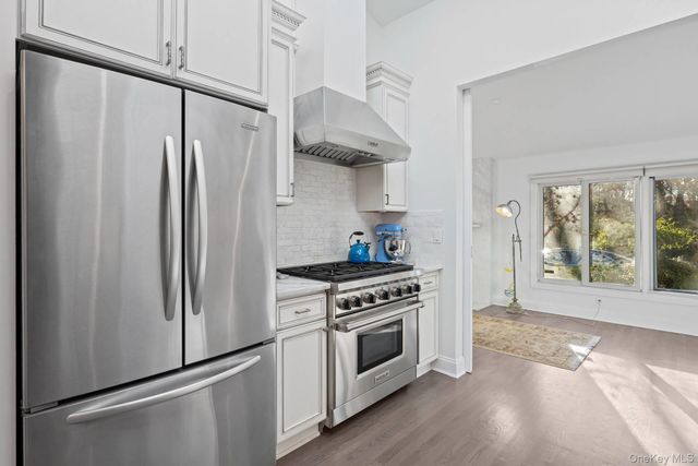 1824 Majors Path, Southampton, NY 11968