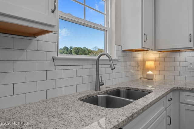 120 Persimmon Drive, New Bern, NC 28562