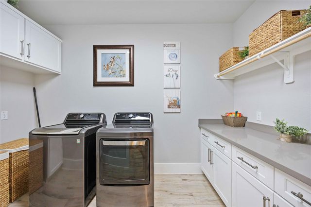 33510 Walnut Xing, Magnolia, TX 77355