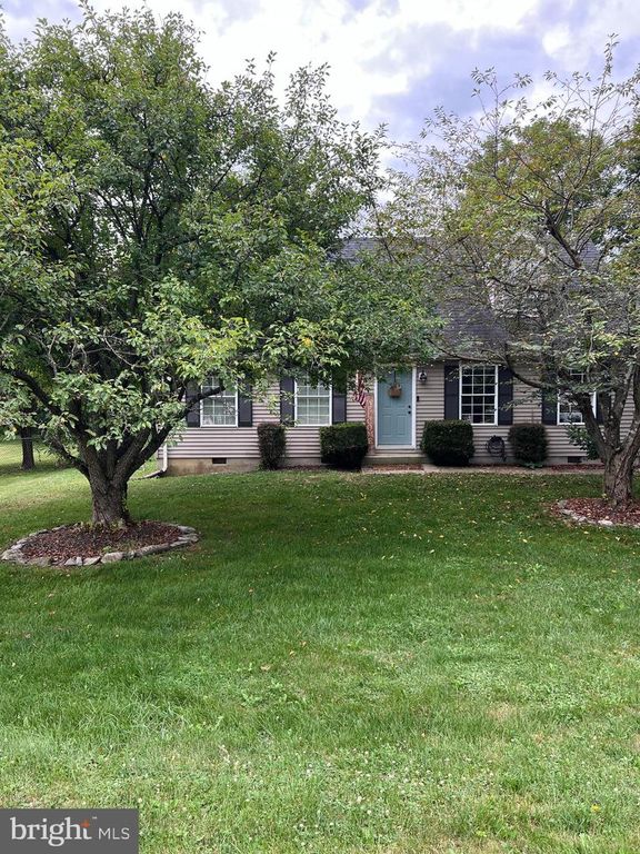 384 MORGAN ST, Inwood, WV 25428