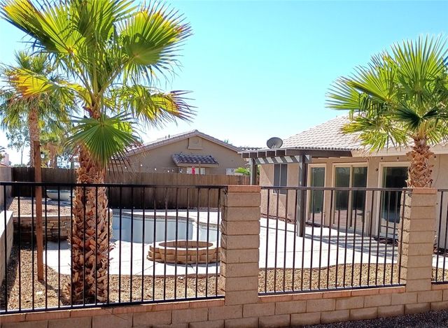 5218 S Amber Sands Drive, Fort Mohave, AZ 86426