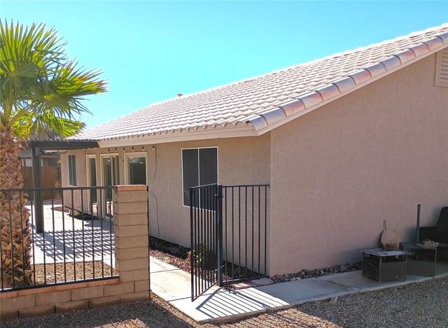 5218 S Amber Sands Drive, Fort Mohave, AZ 86426