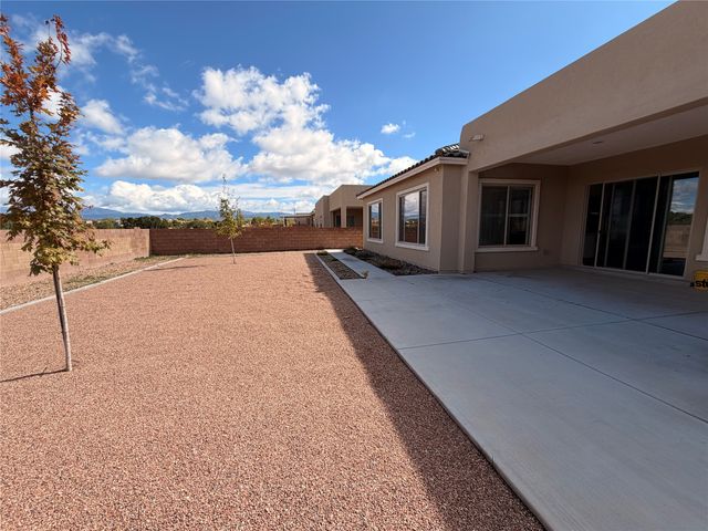 4162 ARBOLES BONITOS, Santa Fe, NM 87507