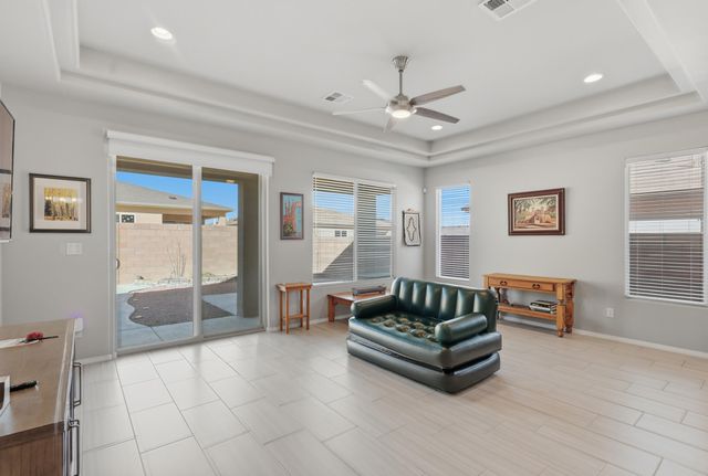 435 Adeline Avenue SW, Los Lunas, NM 87031