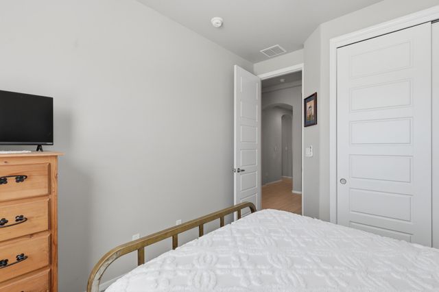 435 Adeline Avenue SW, Los Lunas, NM 87031